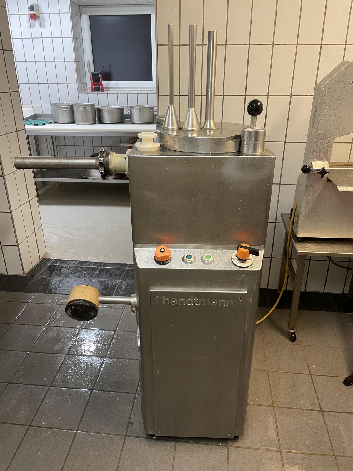 Handtmann 30 l Kolbenfüller 1