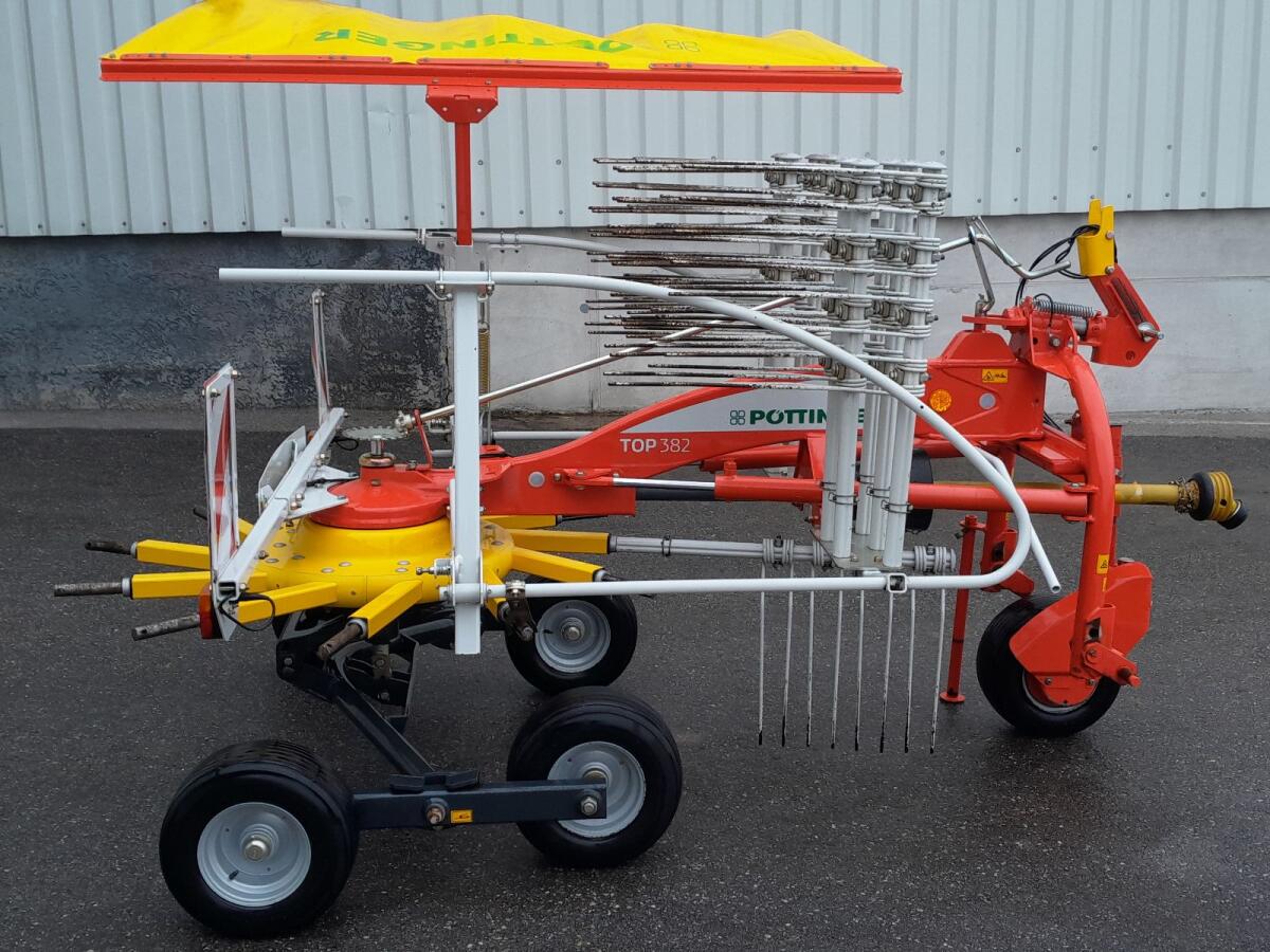 Pöttinger Top 382 Schwader Kreiselschwader Tastrad 3
