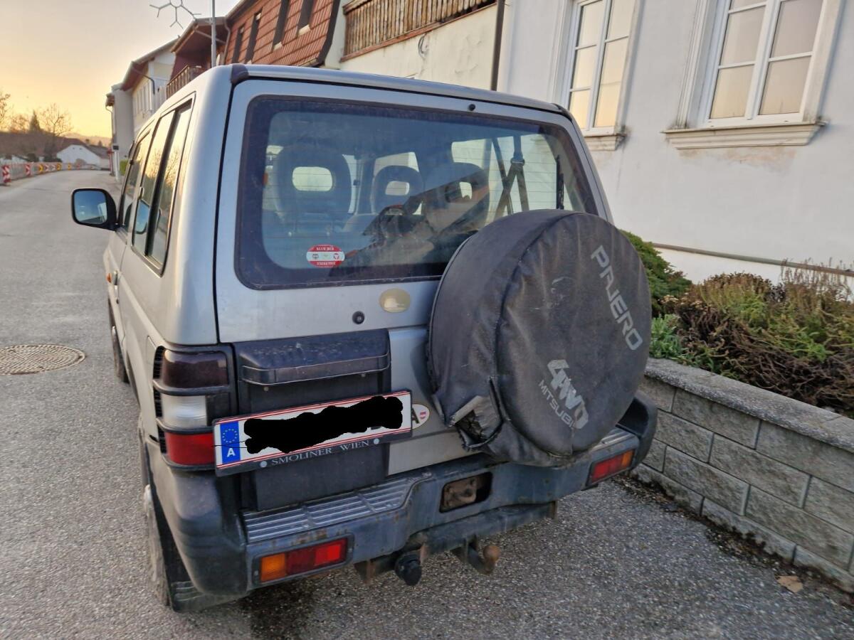 Mitsubishi Pajero 2,5 TD GLX 1