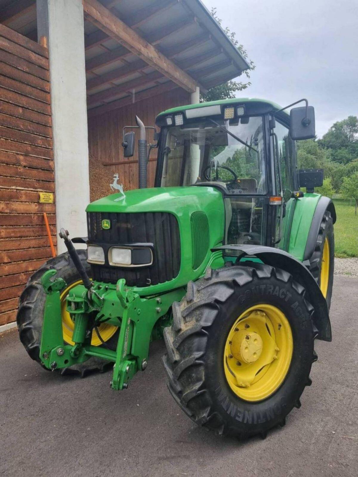 John Deere 6120 SE 1