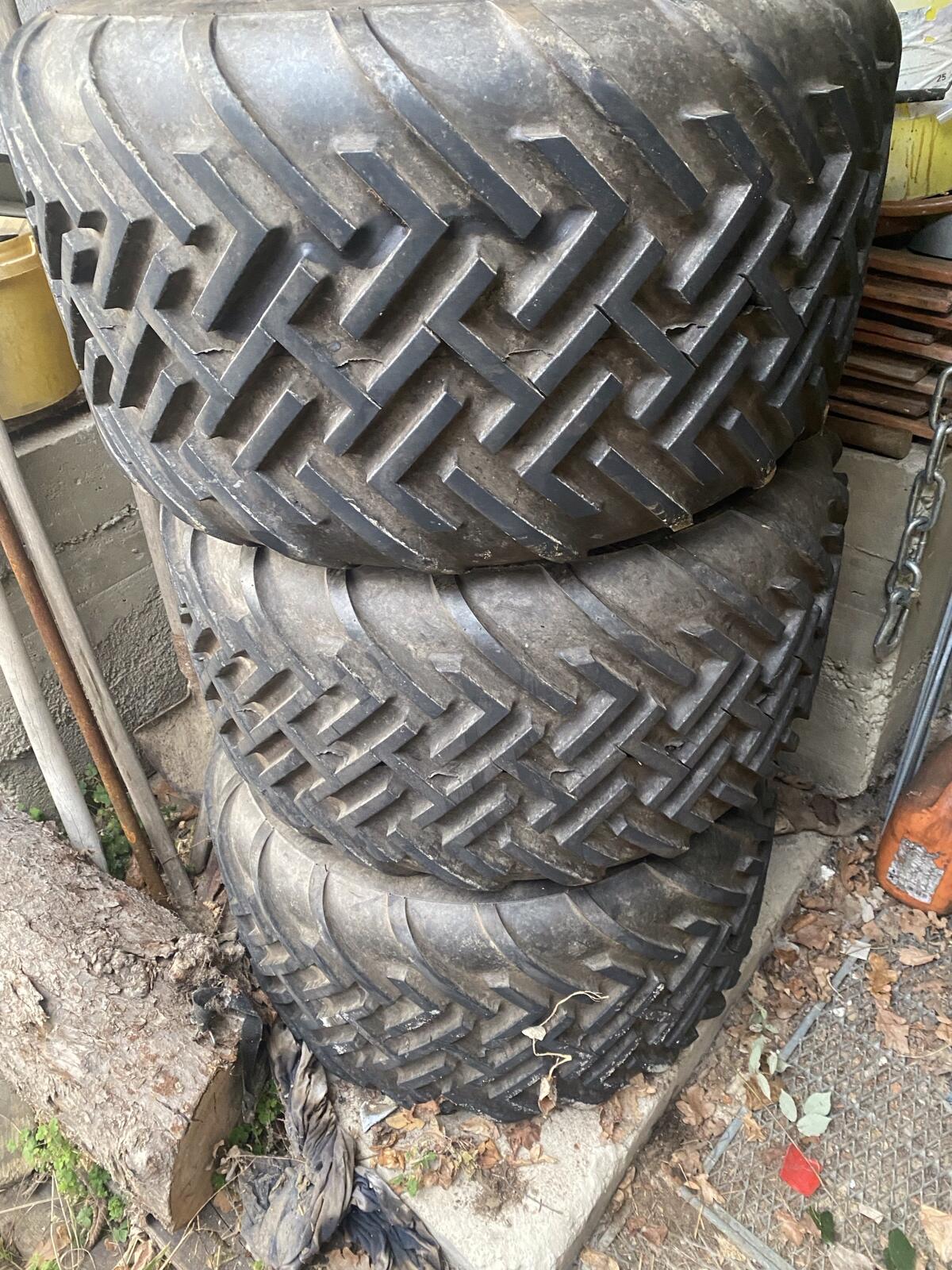 4 Terrareifen 31x15.50-15 3