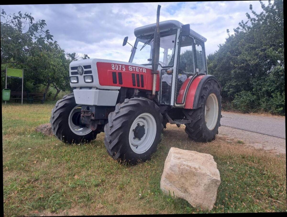 Traktor Steyr 8075 AP 2
