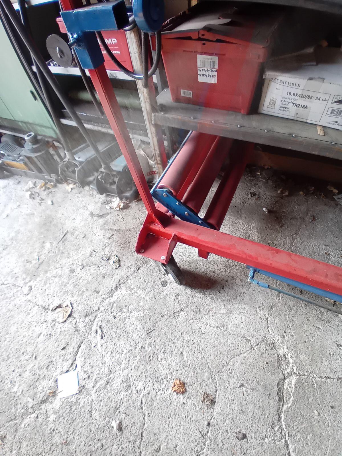 Traktorreifen Montagewagen 2