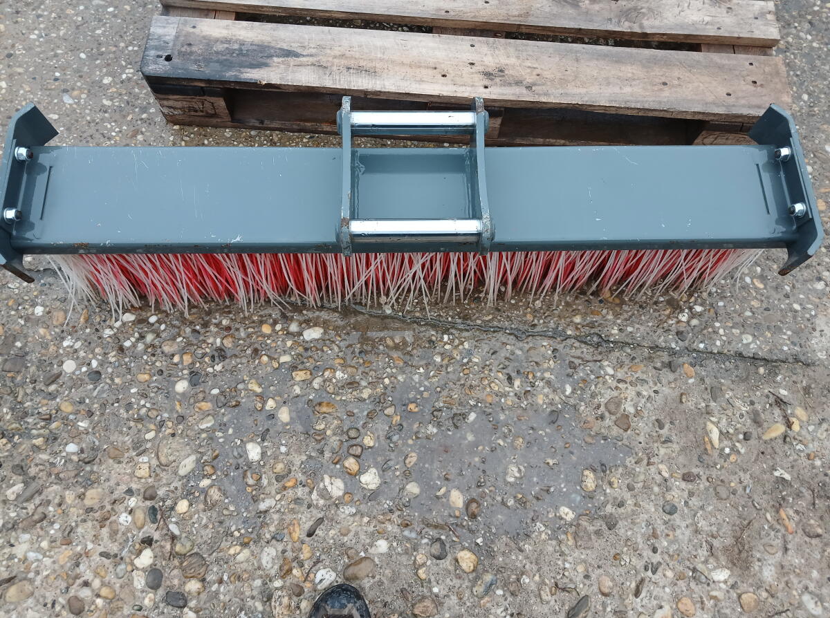 Kehr-Schiebebesen Geel, Minibagger 1