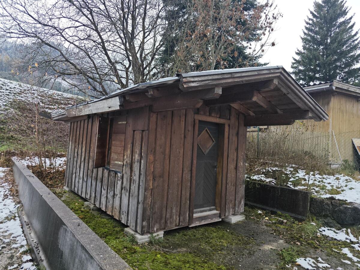 Gartenhaus mit Heizung und Stromanschluss 1