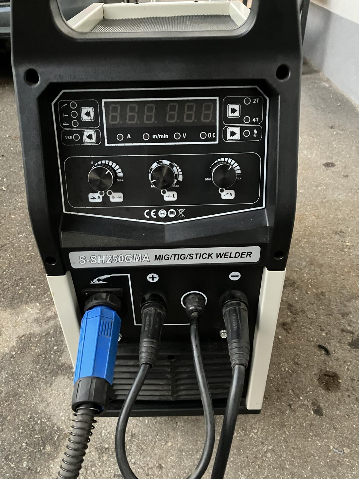 SATRA Schweißgerät Schutzgas 250A - 400V 3