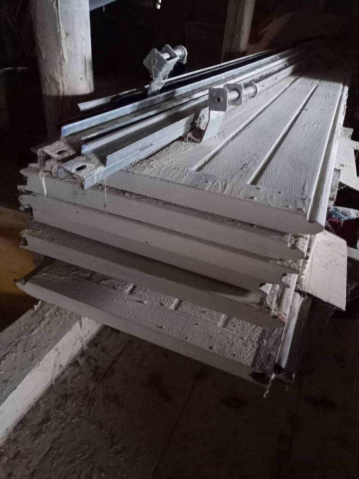 Sektionaltor B x H: 4,3 x 3,6 m 1