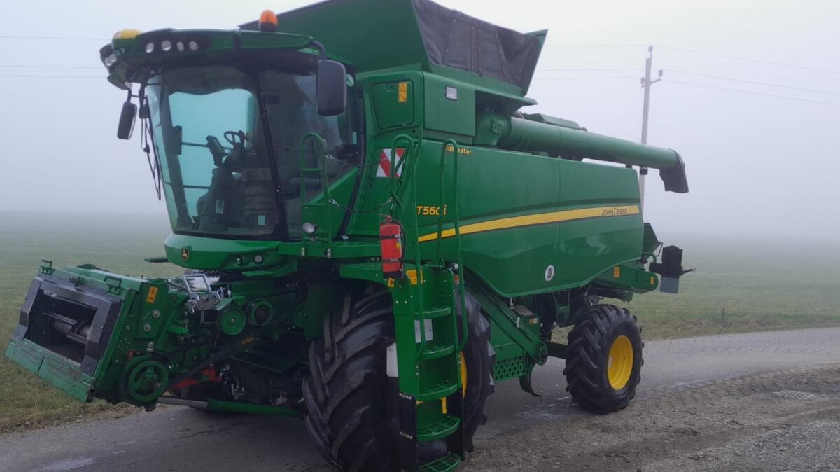 John Deere T560 HM 1