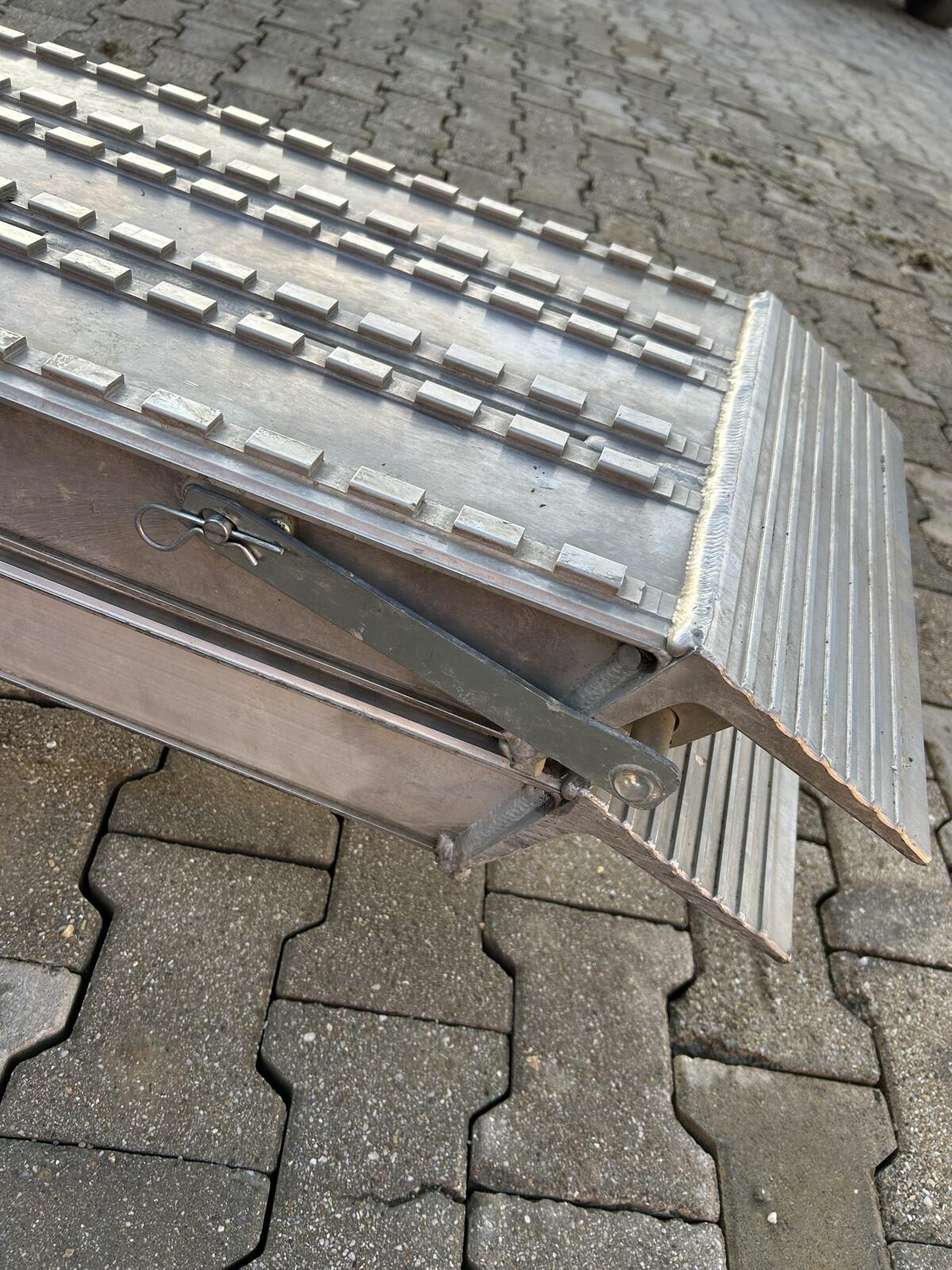 Humbaur Auffahrtsrampen Baggerrampen 2