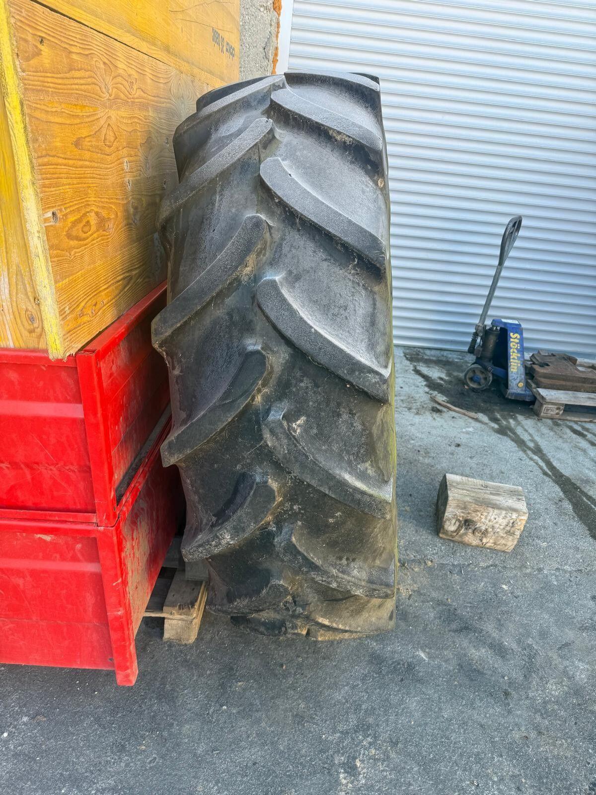 460/85R34 Reifen 18.4R34 3