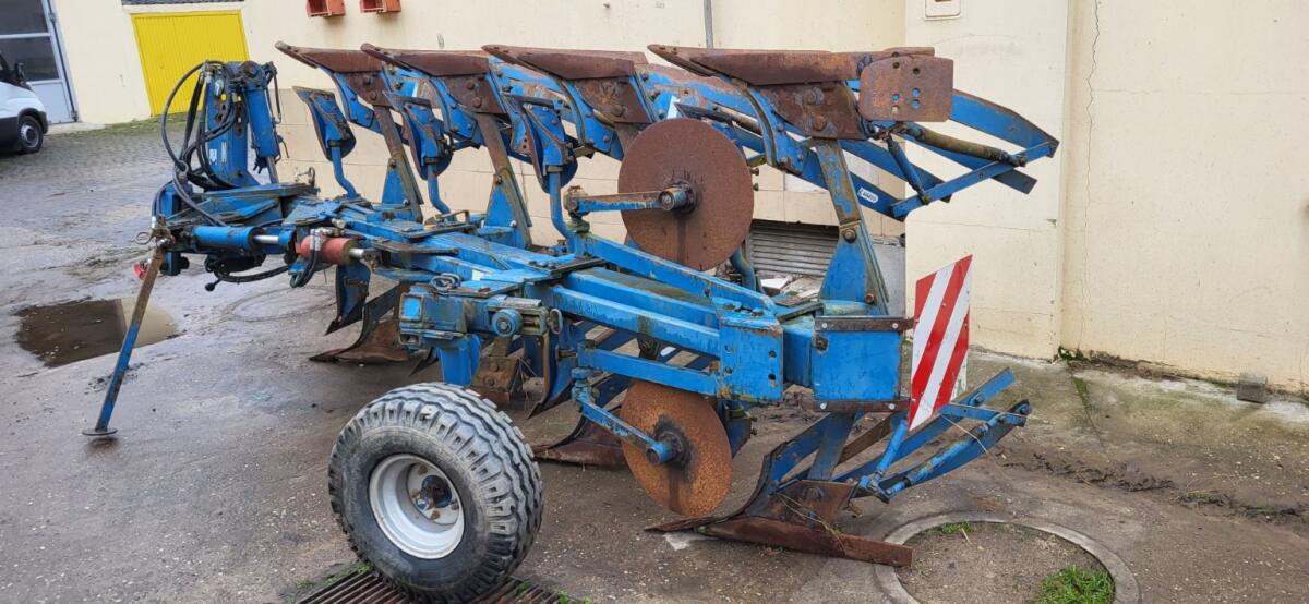 RABE SUP-VAR 160 CD Vario – 4-Schar Drehpflug 1