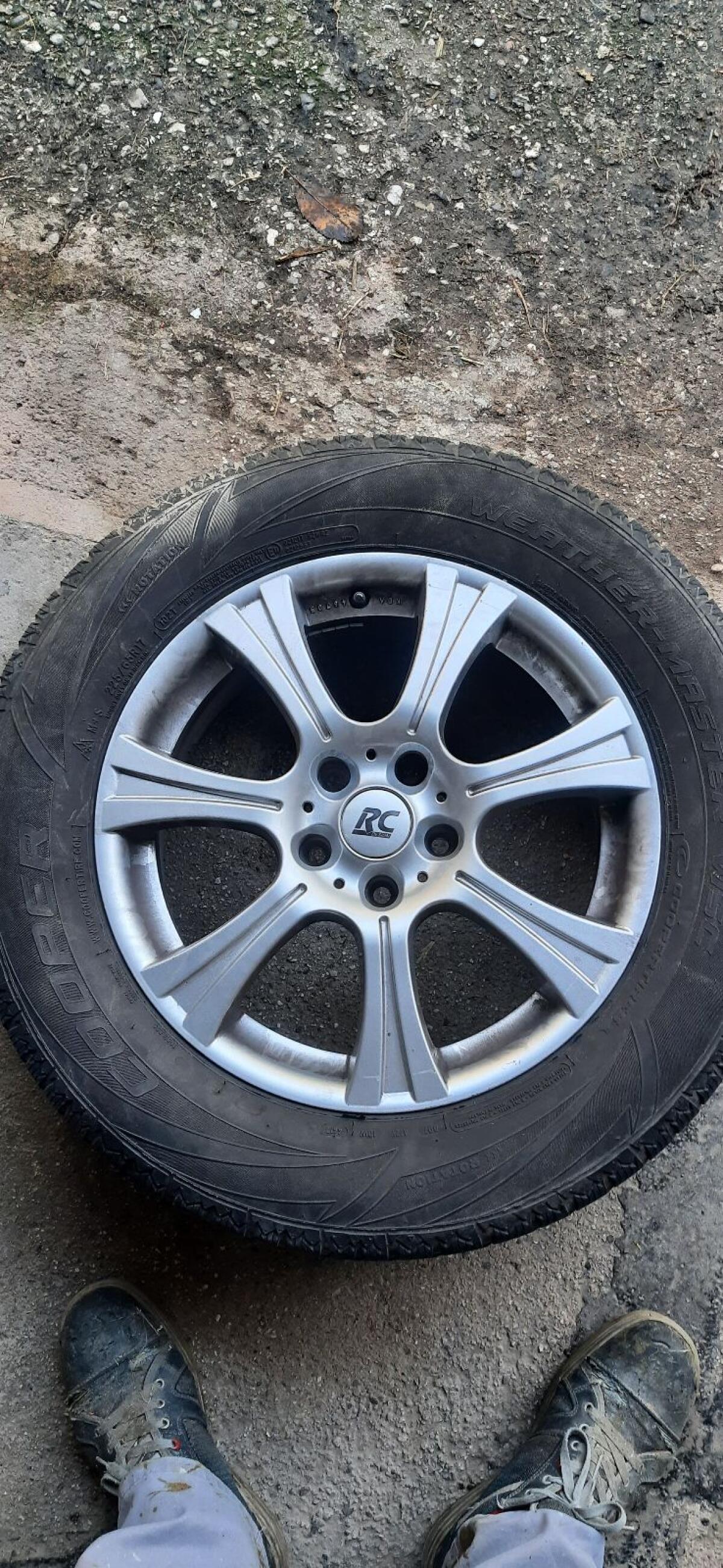 Reifen Toyota Rav4 1