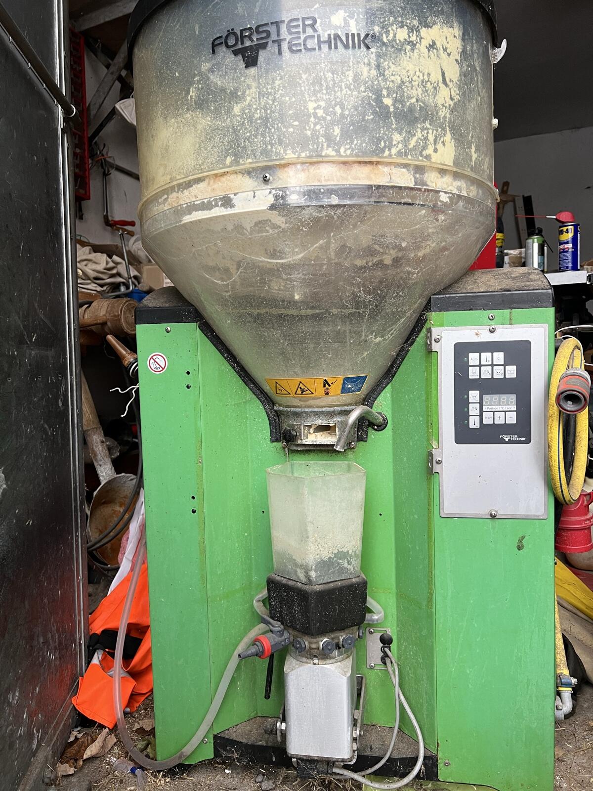 Förster-Tränkeautomat für Lämmer/Kitz 1