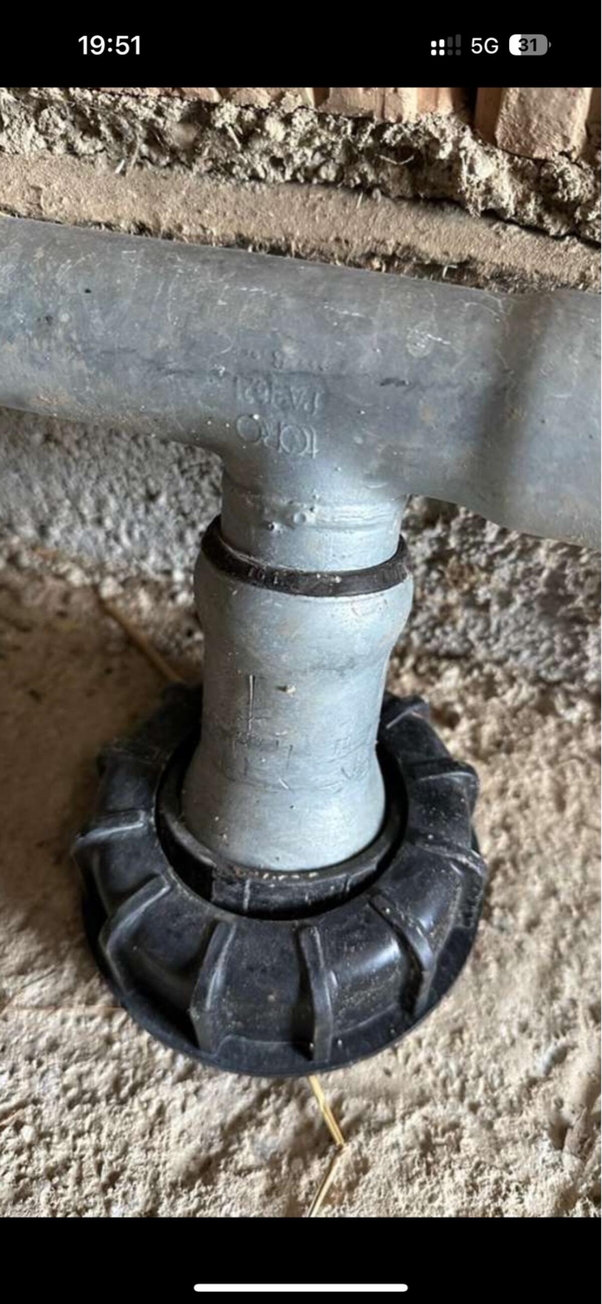 Schütz Dieseltank Heizöltank 1.000 l Füllleitungen 3