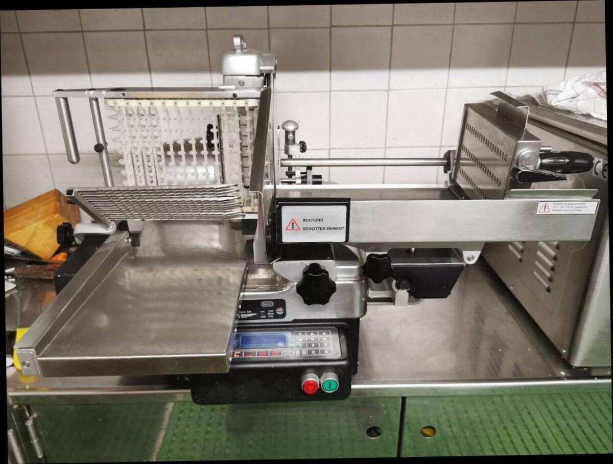 Schneidemaschine (Vollautomat) SEL 300 1