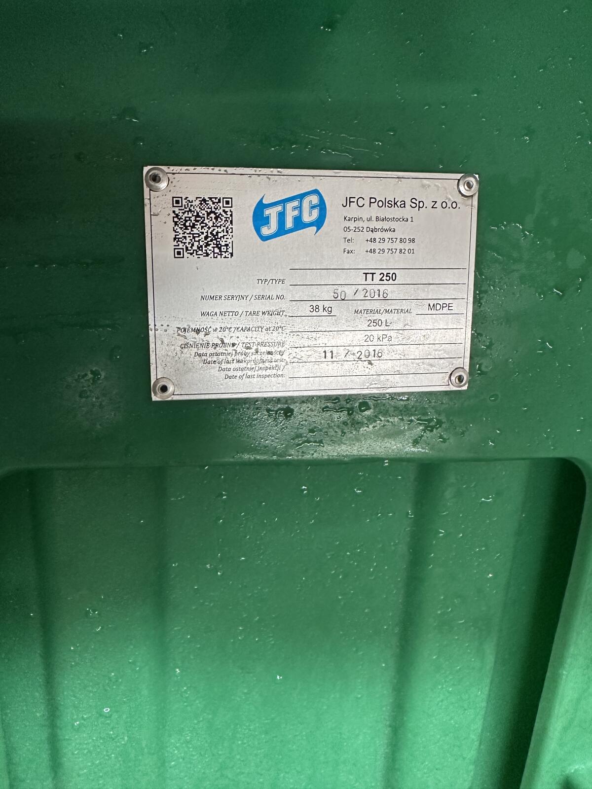 JFC Mobil-Tankstelle 3