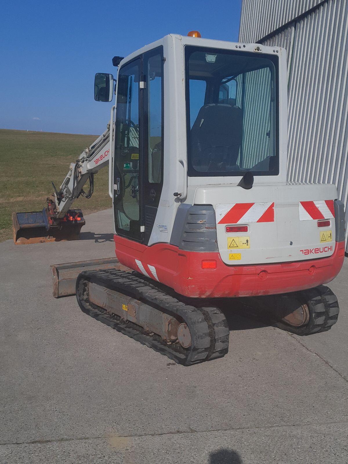 Takeuchi TB 235 Bagger Power Tilt 3.100 Bstd. 3