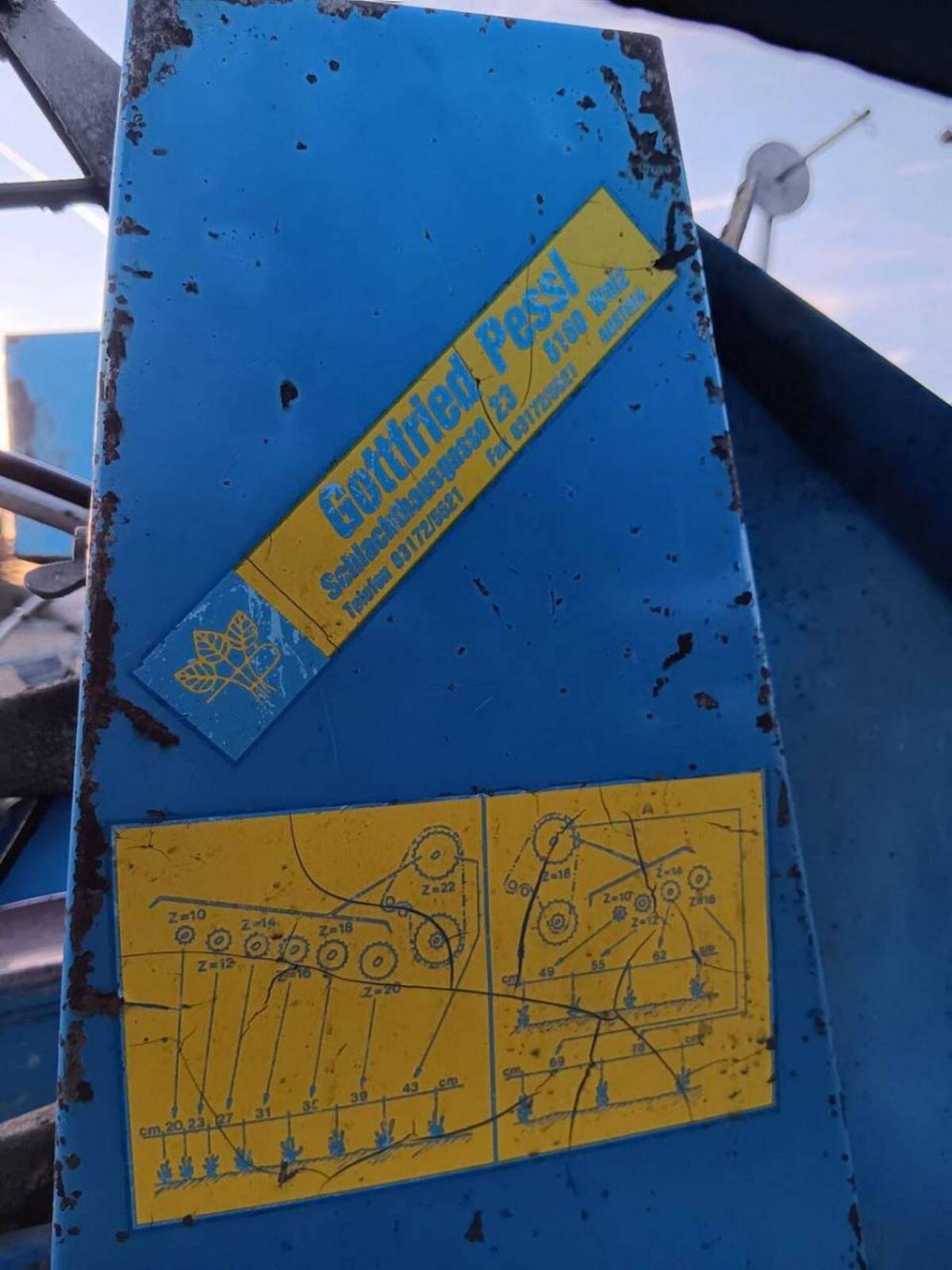 Pessl Pflanzensetzmaschine 4-reihig, Erdbeer, Kraut, Salat 2