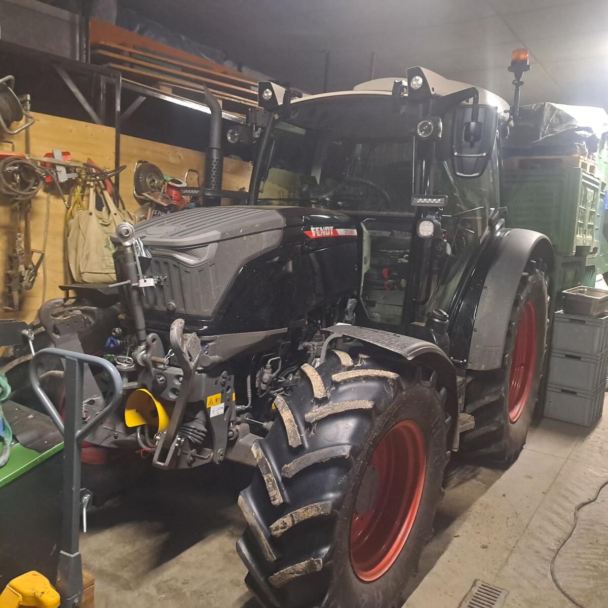 Fendt 211 Profi Plus, 2023 3