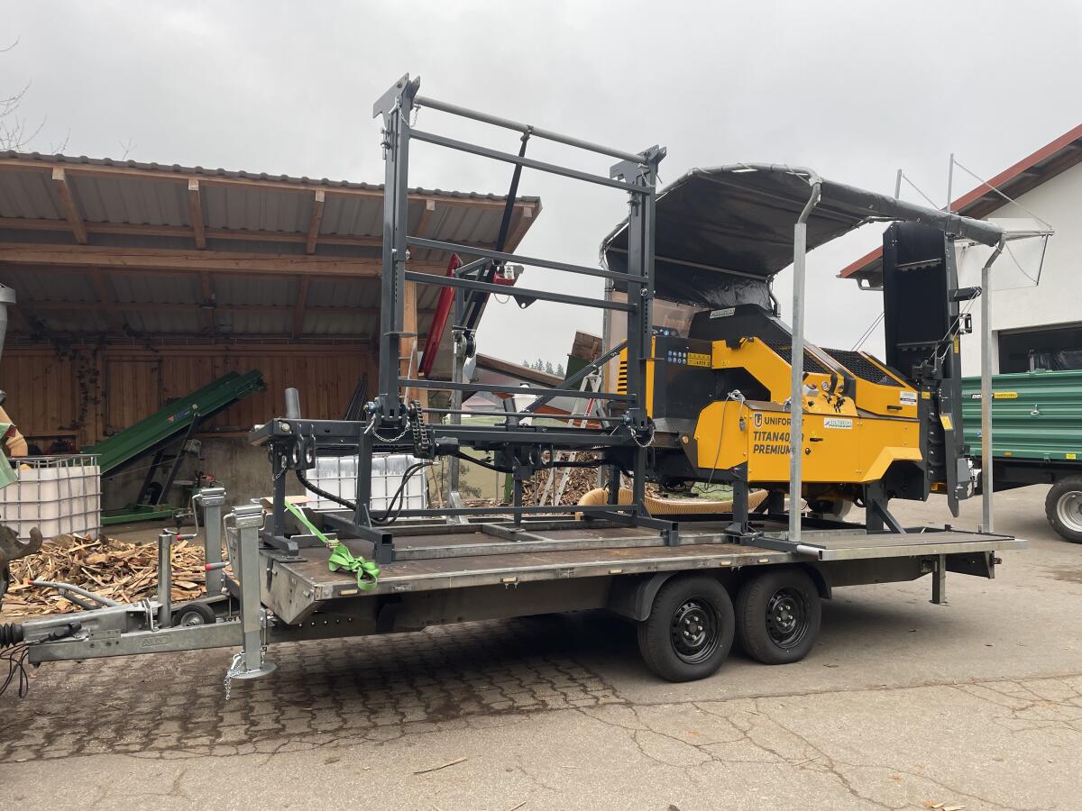 Uniforest Titan 40/20 CD+E TR Mobil Sägespalter 1