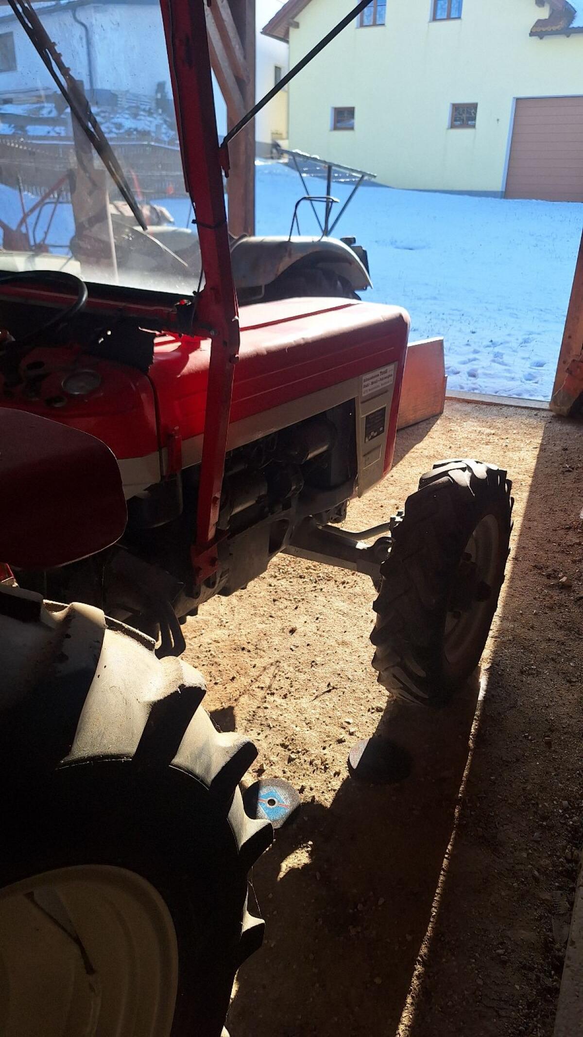 Lindner 450 Allrad Pickerl frei 3