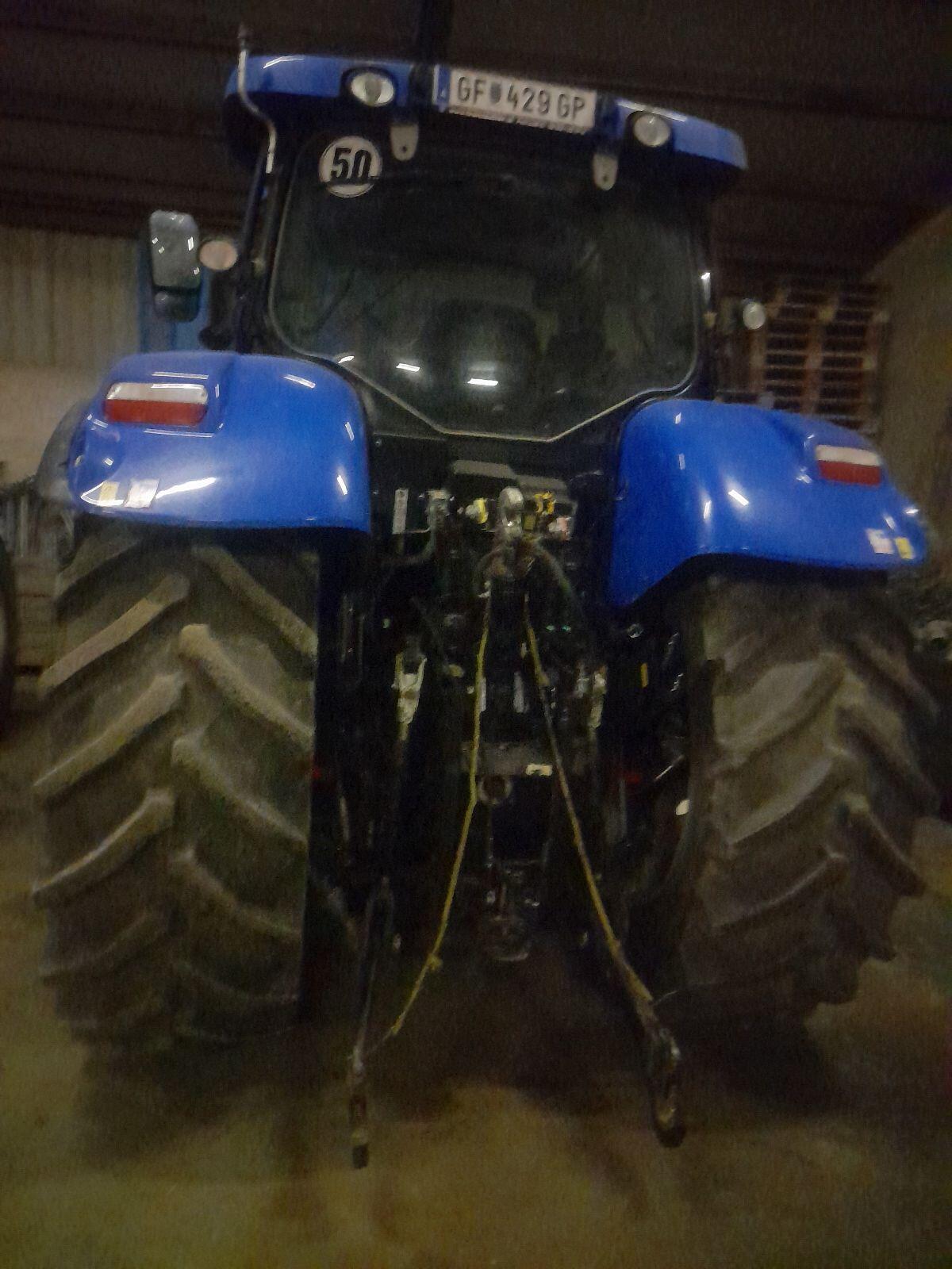 Verkaufe New Holland 7.210 2