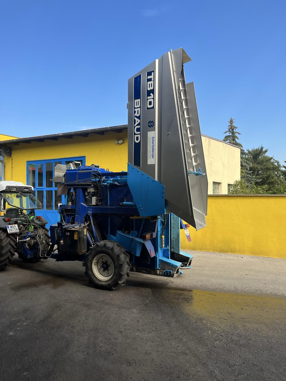 Braud TB10 Traubenvollernter 2