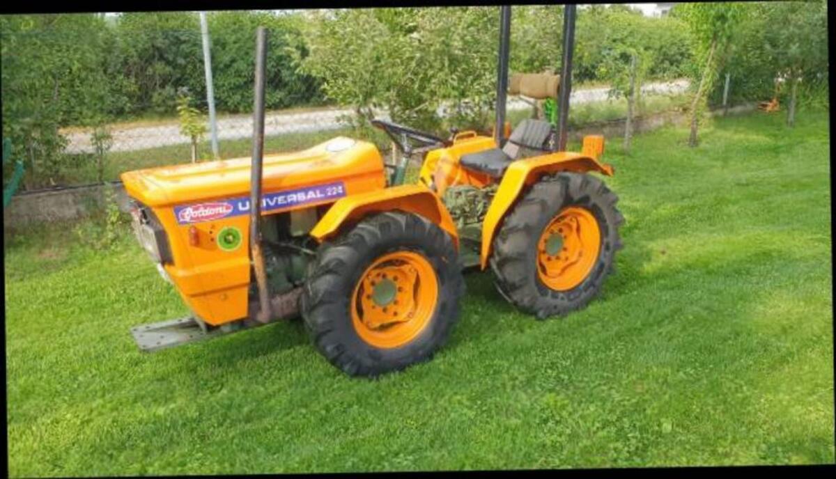 Knicklenker Goldoni 224 Allradschlepper 3