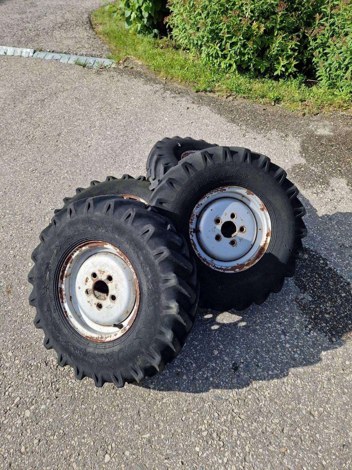 Kompletträder 7.00-12 zu Hoftrac 1