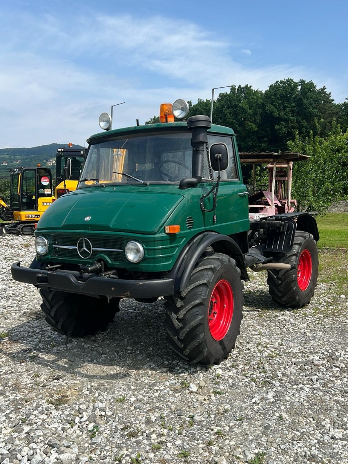 Unimog 406 U84 2