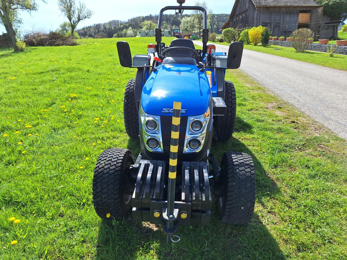 Solis 26 Allradtraktor 6x2 Getriebe 3