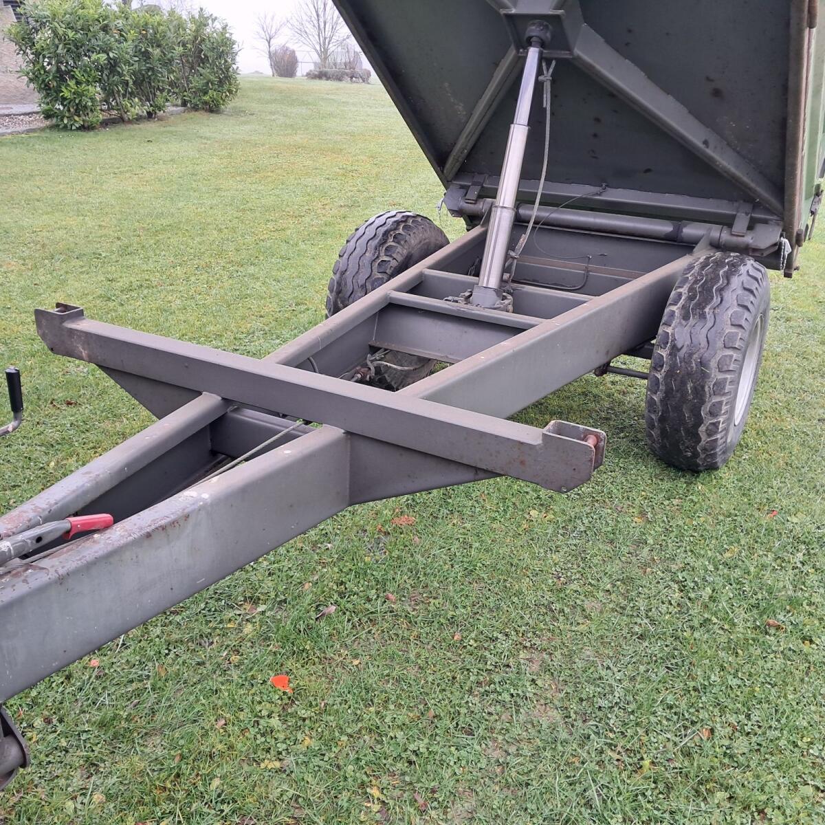 Massiver Huber Kipper 3