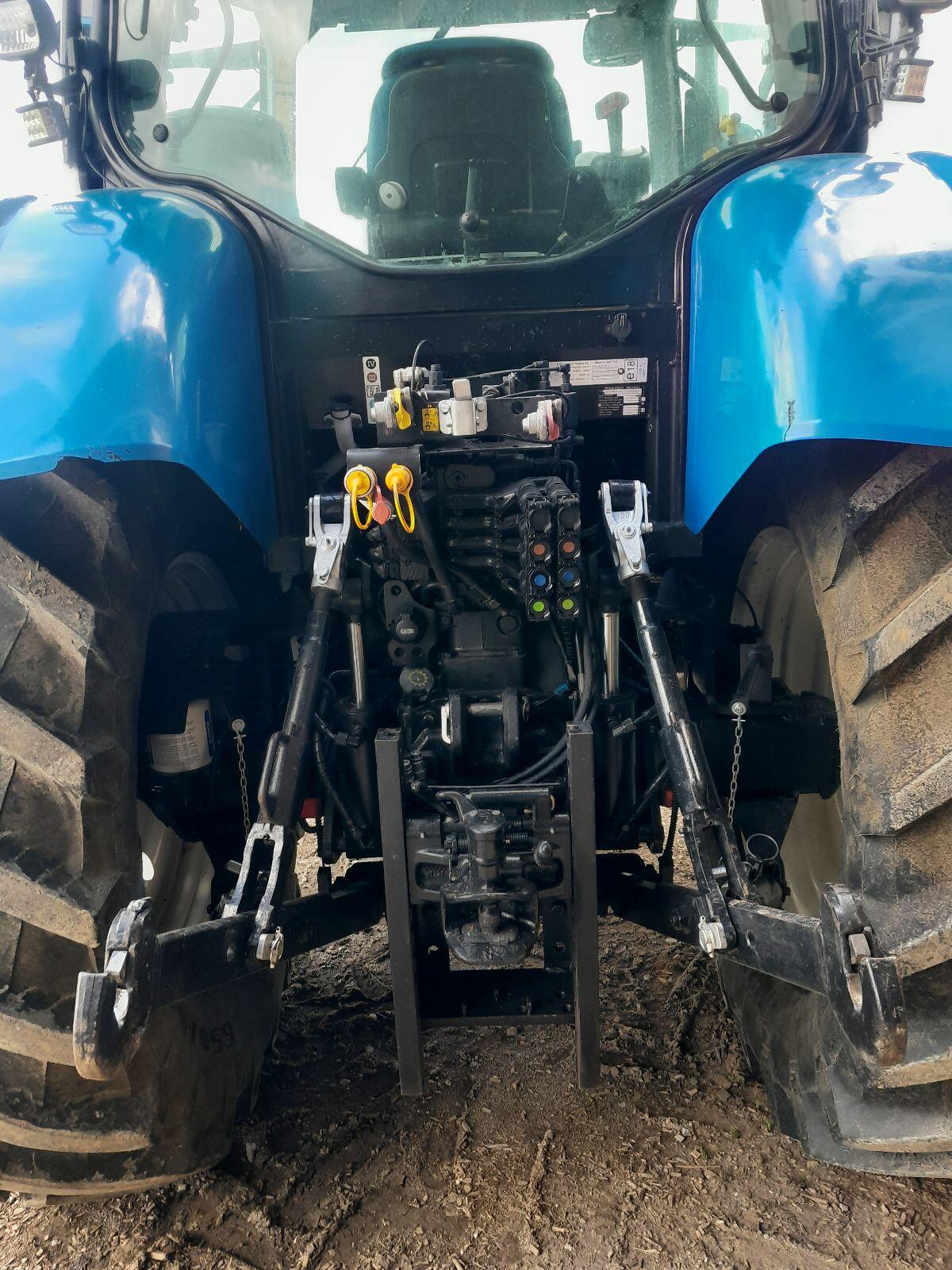 New Holland T6050 3