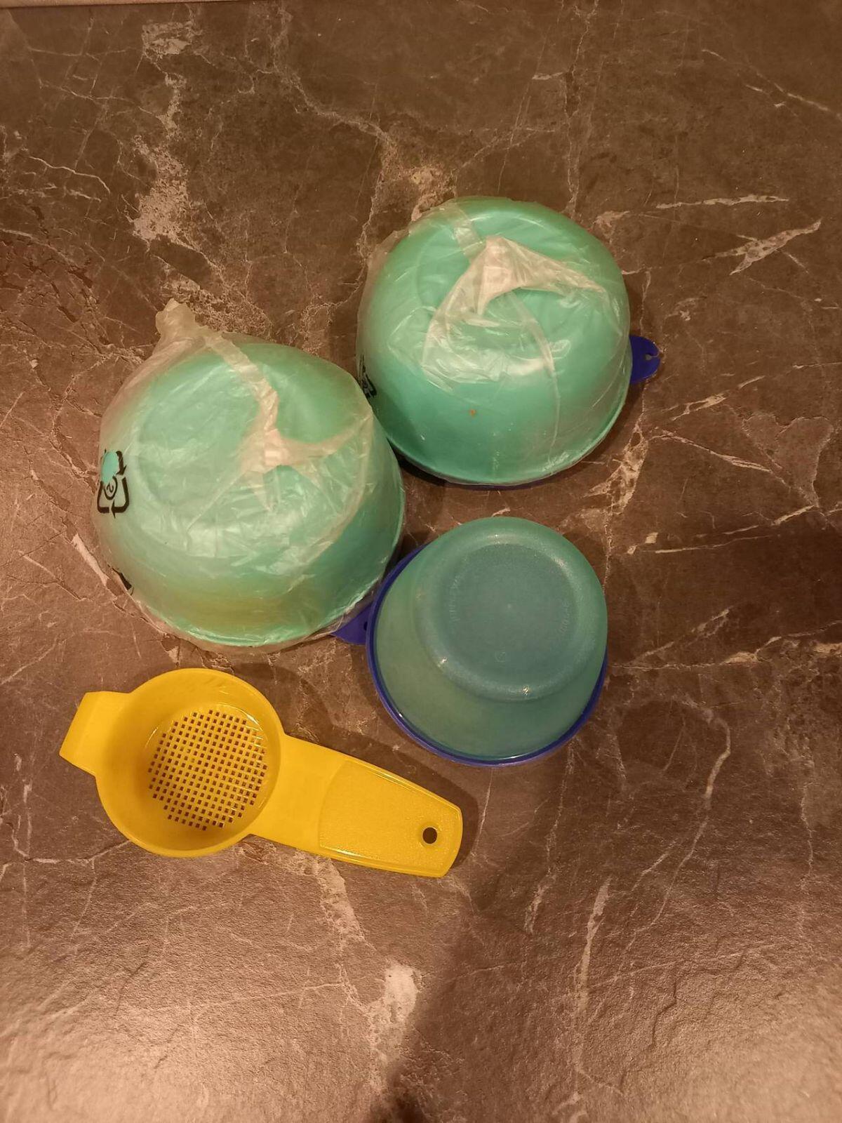 3 kleine Tupperware-Dosen 3