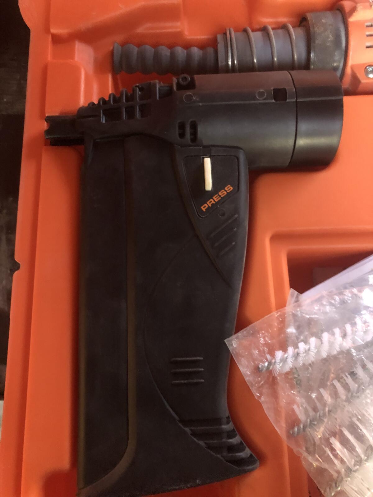 Bolzenschussgerät (Nagler) Spit P370 2