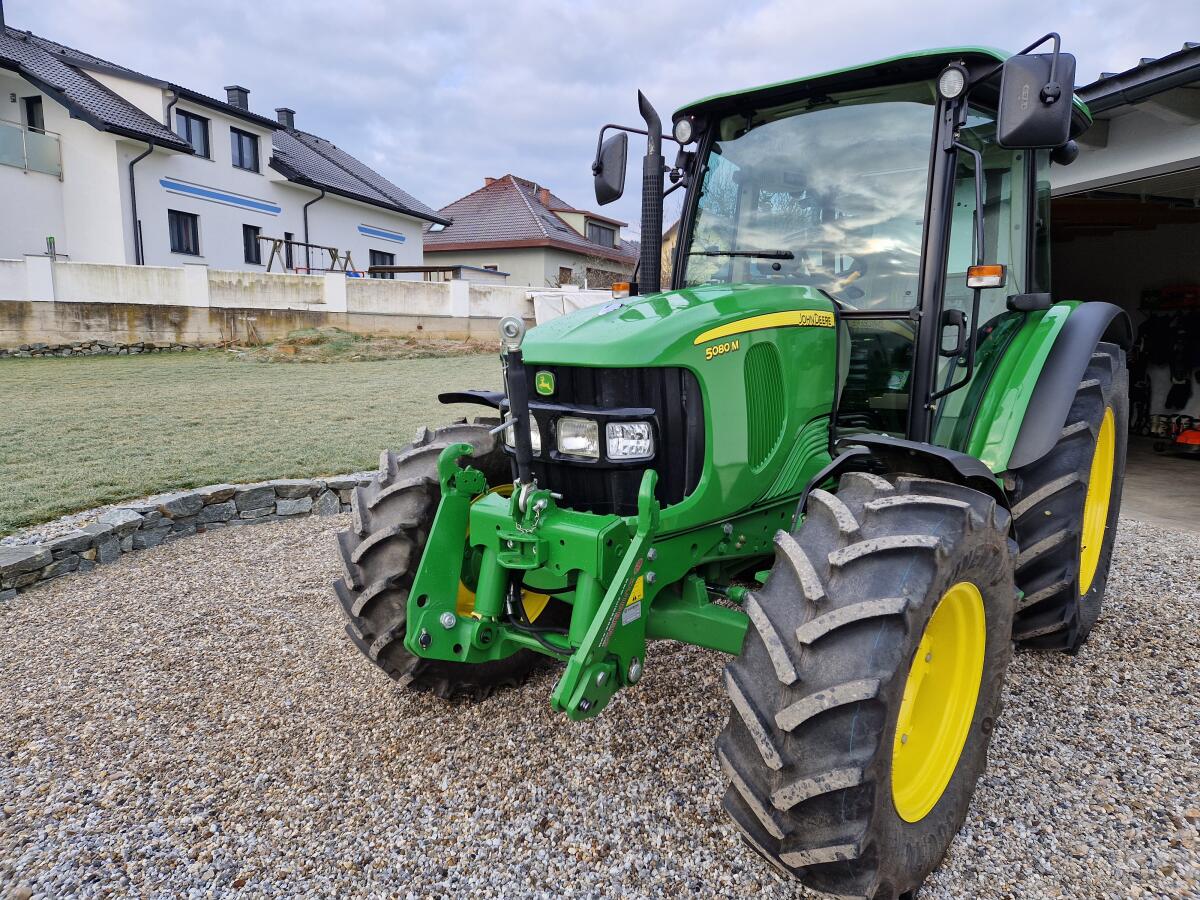John Deere 5080M 1