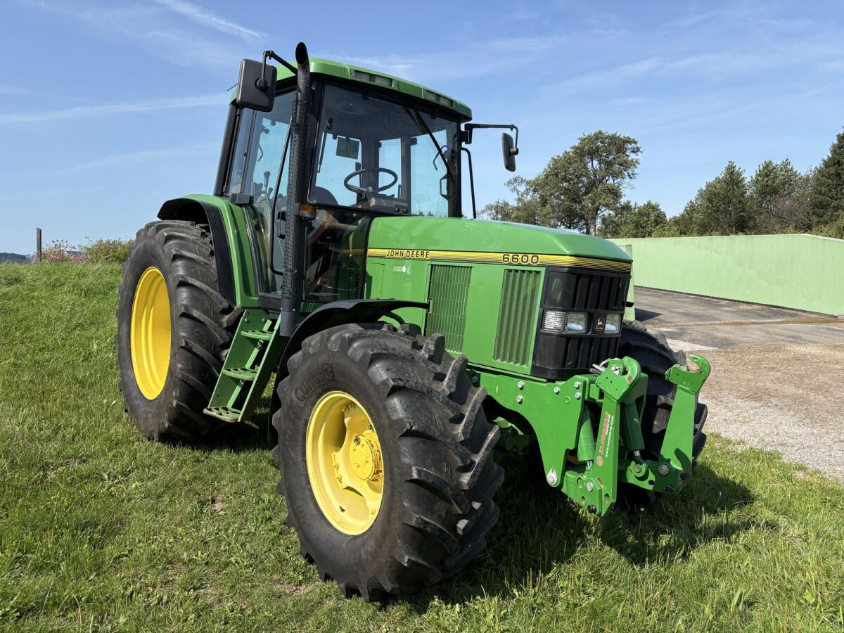 John Deere 6600 2