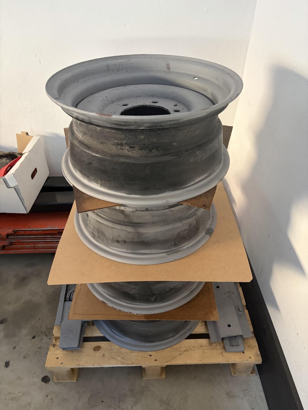 Anhänger Müller Mitteltal 3