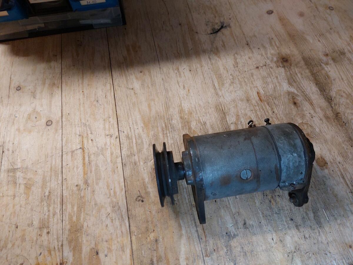 Bosch Gleichstrom-Lichtmaschine 16 A 14 V von Steyr 870 2