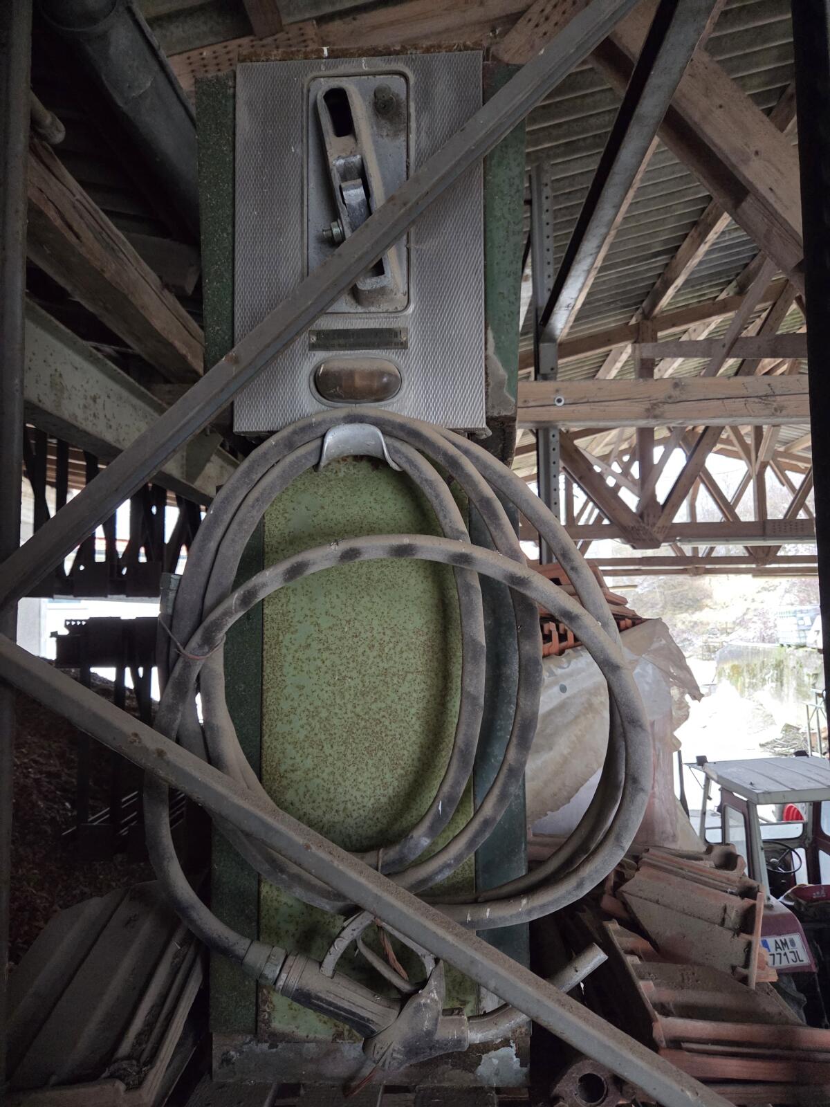 Zapfsäule Benzin oder Diesel 2