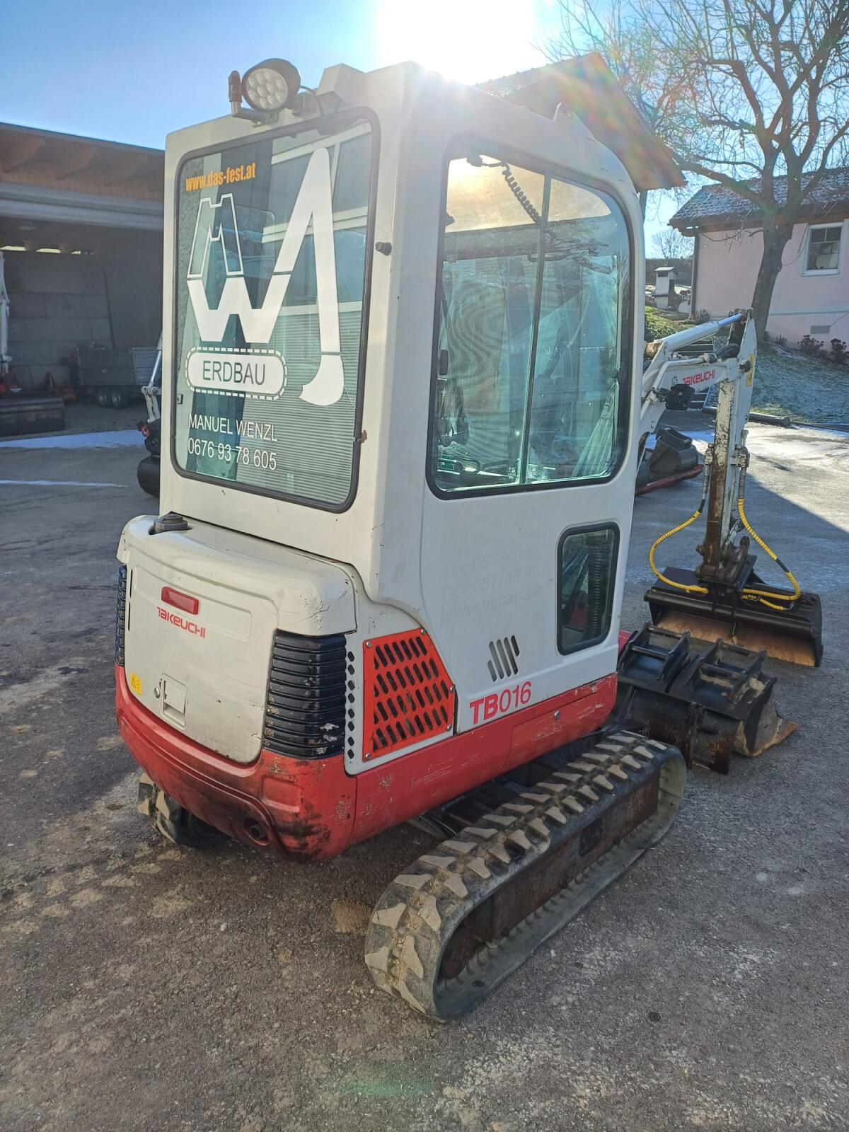 Verkaufe Bagger TB016 Takeuchi 3