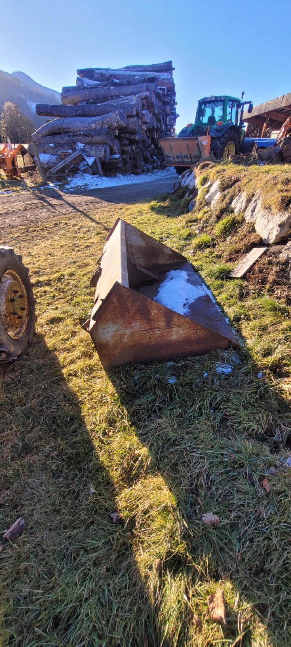 Ford 3000 Allrad Frontlader Zwillingsbereifung 2