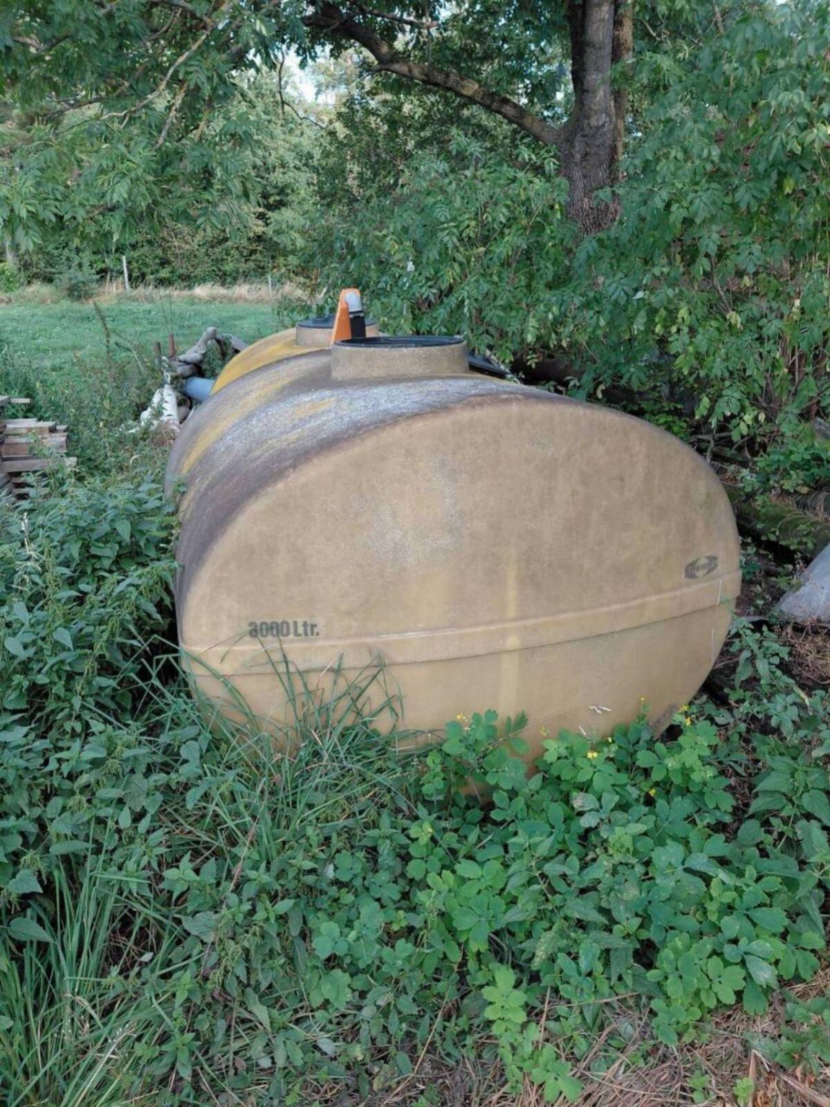 2 Stk. Wassertanks Speidel je 3.000 l 3