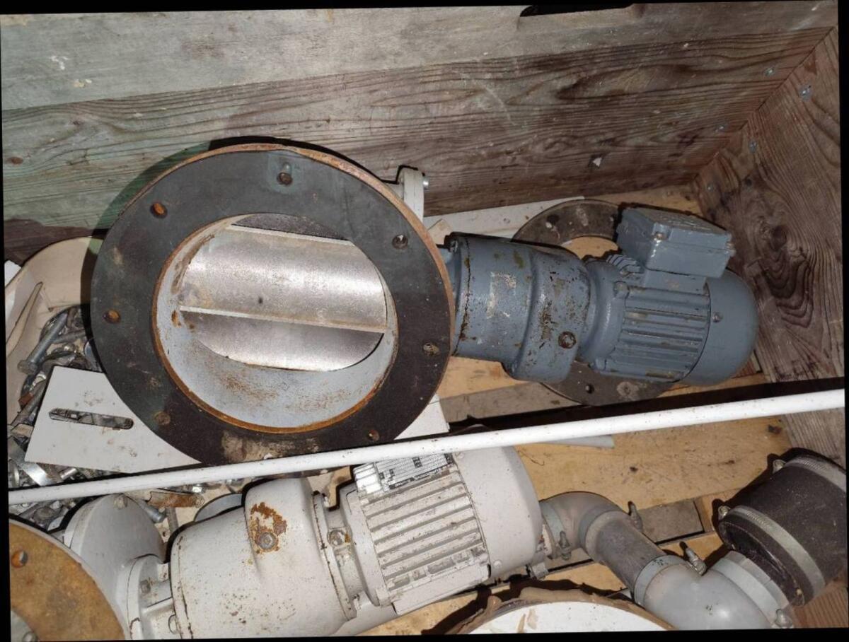 Verkaufe 4 Stk. Zellenradschleuse 2