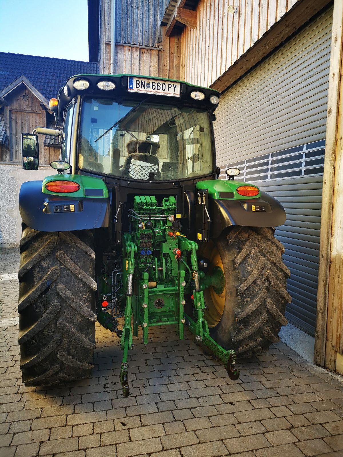 John Deere 130R 2