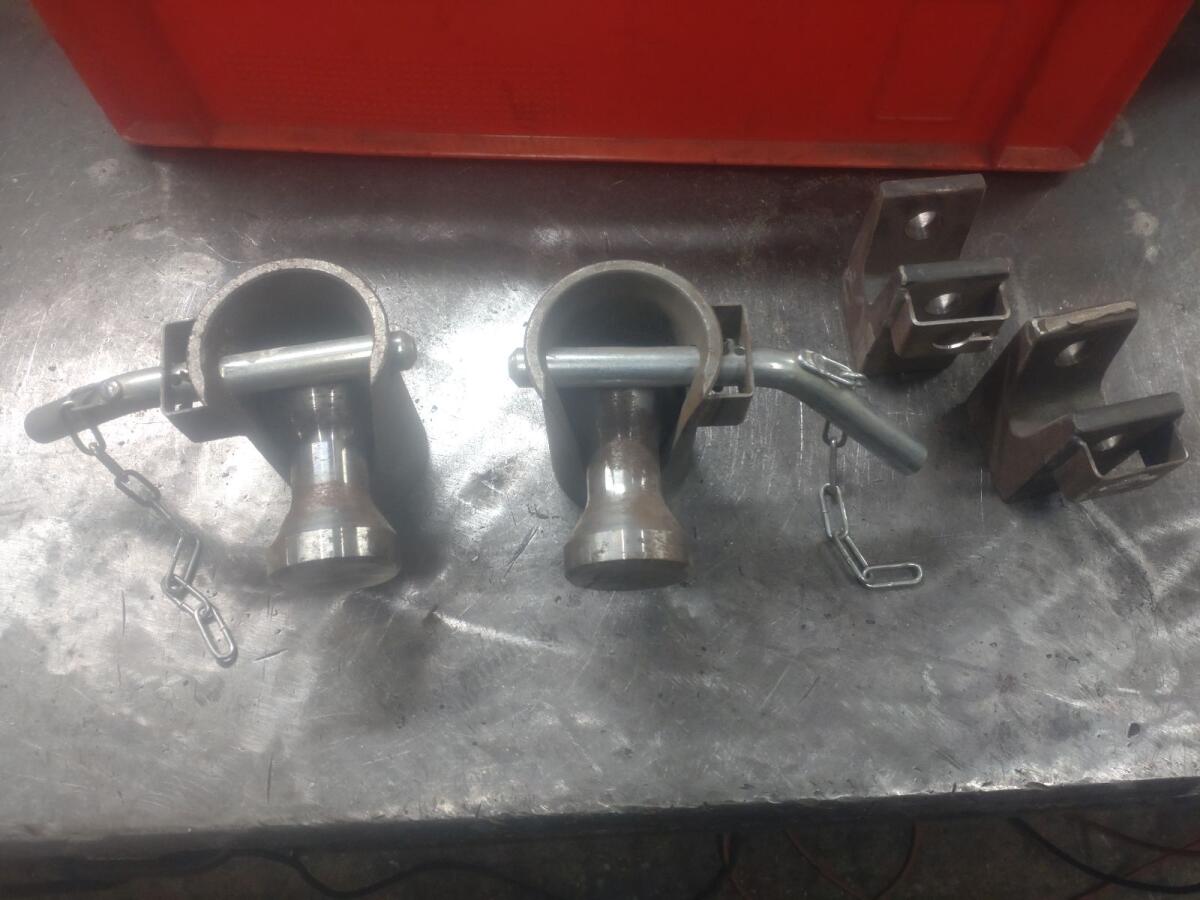 Kugelkipplager hinten und Kipplager vorne 2