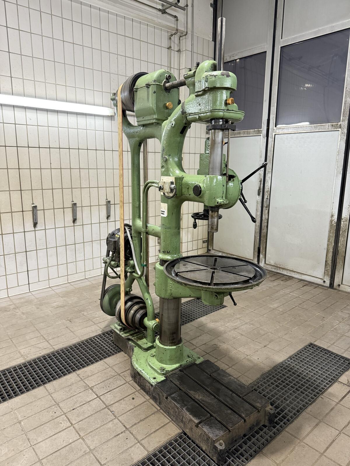 Säulenbohrmaschine 2