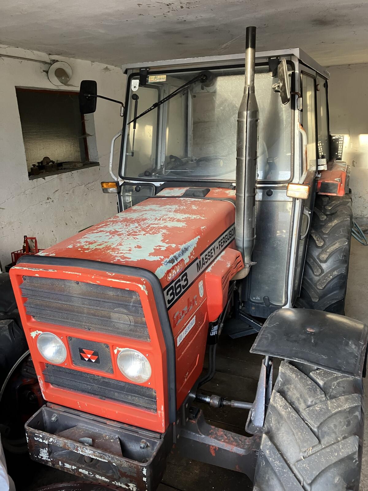 Massey Ferguson 363 2