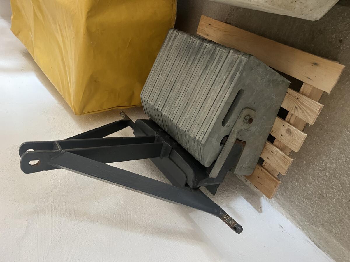 Front-Heck Gewicht 555 kg 2