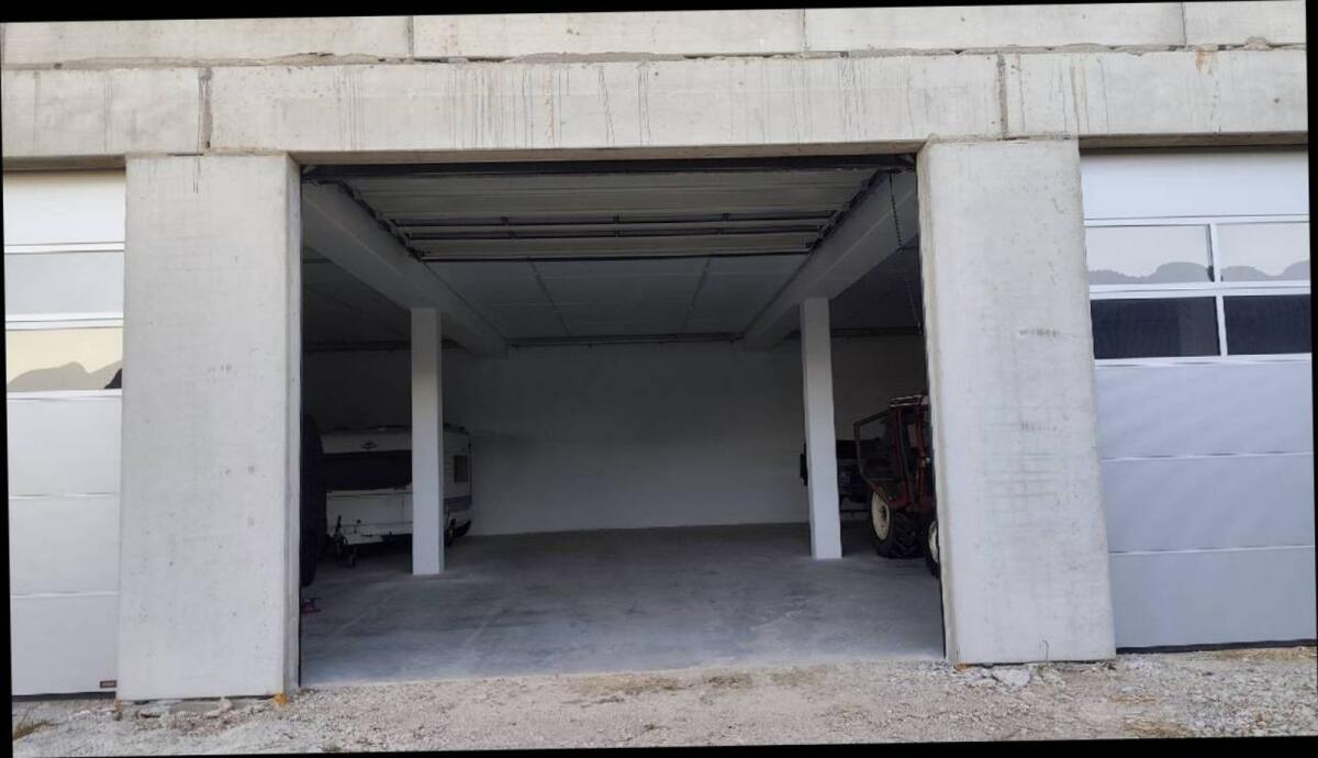Garage / Stellplätze zu vermieten am Pöstlingberg 2